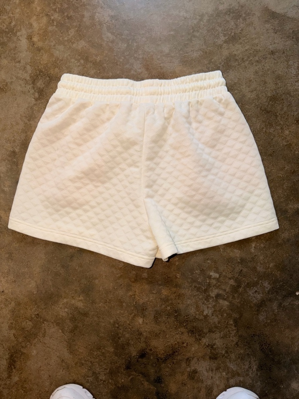NWT Quilted Lounge Shorts Womens Cream Drawstring Textured Cozy Athleisure Small - Picture 2 of 10